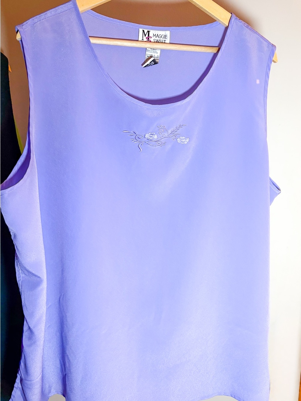 Vintage Womens Sleeveless Top by Maggie Sweet in Size 3X Lavender Top Embroidery